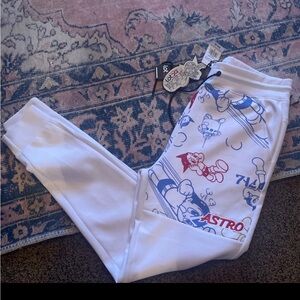 Astro men’s jogger pants Medium